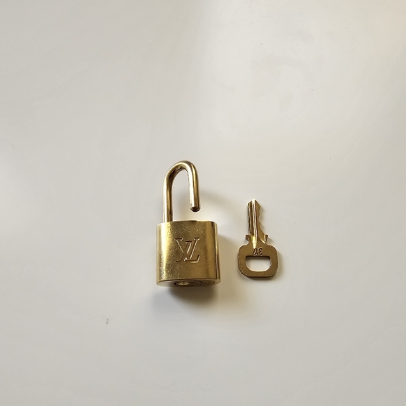 Louis Vuitton Lock and Key #317 - Picture 1 of 6